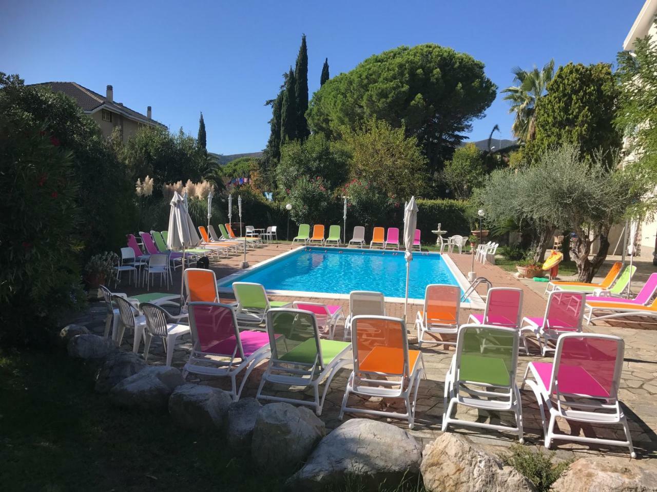 Le Villette Di Villa Paola Loano Exterior foto